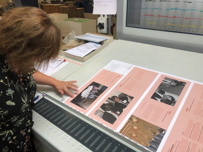 Uniek Bedrijfsboek op maat voor familiebedrijf Ploegsteert, gedrukt in België