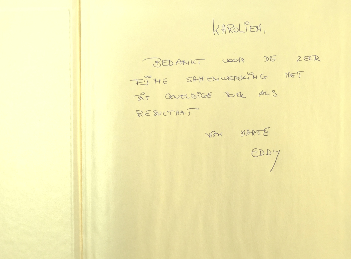 Uniek bedrijfsboek op maat voor familiebedrijf Groep Van Roey. Ontworpen door creatieve studio 'Studio Kemmers'