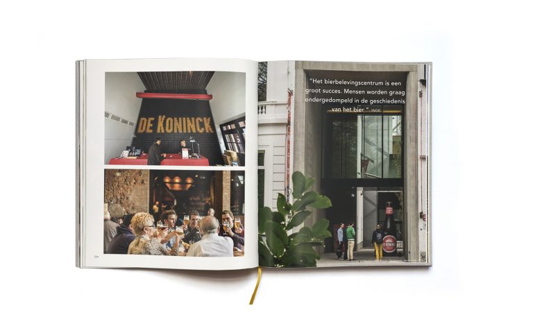 Uniek bedrijfsboek op maat voor familiebedrijf Groep Van Roey. Ontworpen door creatieve studio 'Studio Kemmers'