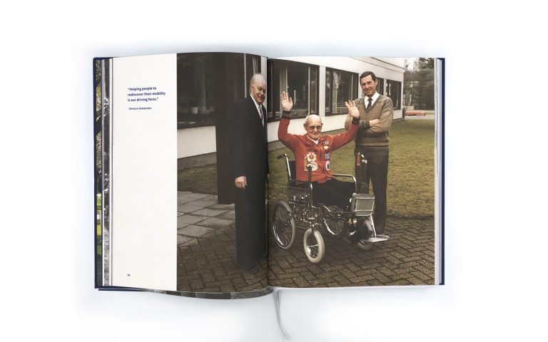 Uniek legacy boek op maat voor familiebedrijf Vermeiren. Ontworpen en uitgegeven door creatieve studio 'Studio Kemmers'